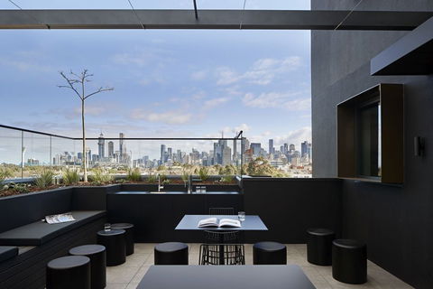 Lanbruk Apartment Hotel-Richomnd Hill - Whitsundays Accommodation 0