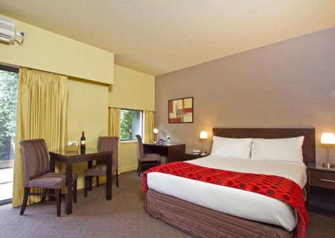 Comfort Inn & Suites City Views - Whitsundays Accommodation 2