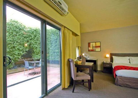 Comfort Inn & Suites City Views - Whitsundays Accommodation 3