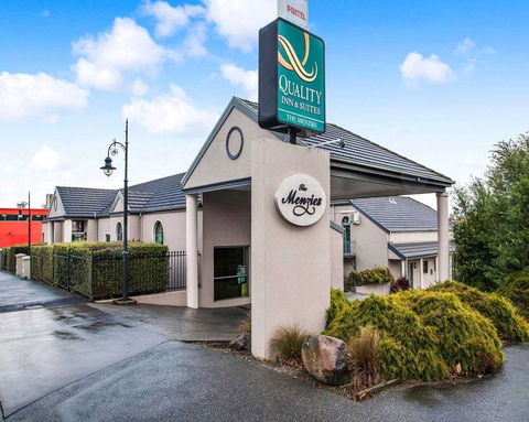Quality Inn & Suites Menzies - Whitsundays Accommodation 0