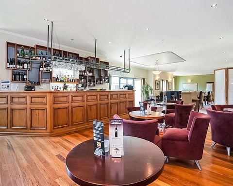 Quality Inn & Suites Menzies - Whitsundays Accommodation 12