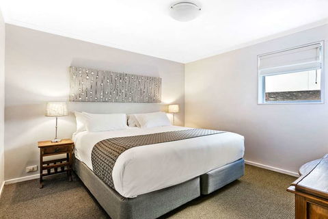 Quality Inn & Suites Menzies - Whitsundays Accommodation 13