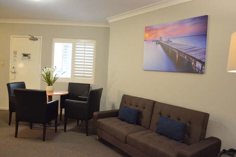 Ramada Hotel & Suites Sydney Cabramatta - Whitsundays Accommodation 5
