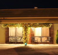 Riverland Motel - Whitsundays Accommodation