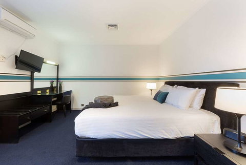 Ramada by Wyndham Diplomat Canberra - Whitsundays Accommodation 6