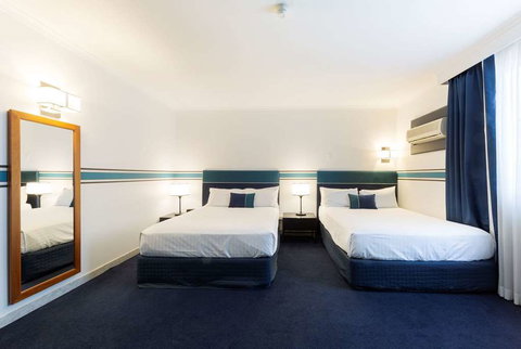 Ramada by Wyndham Diplomat Canberra - Whitsundays Accommodation 7
