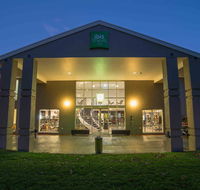 Ibis Styles Canberra - Whitsundays Accommodation