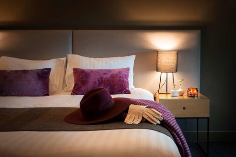 East Hotel - Whitsundays Accommodation 5