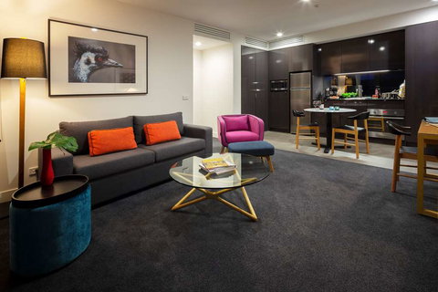 East Hotel - Whitsundays Accommodation 8