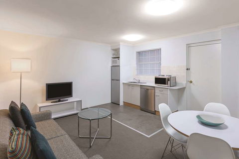 Adina Serviced Apts Canberra Kingston - Whitsundays Accommodation 10