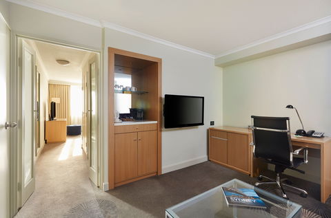 Holiday Inn Parramatta - Whitsundays Accommodation 15