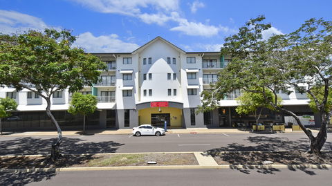 Metro Advance Apartments & Hotel - Whitsundays Accommodation 0