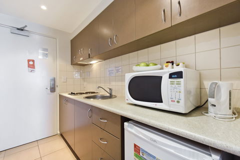 Metro Advance Apartments & Hotel - Whitsundays Accommodation 6