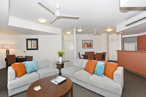 Metro Advance Apartments & Hotel - Whitsundays Accommodation 8