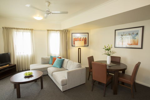 Metro Advance Apartments & Hotel - Whitsundays Accommodation 10