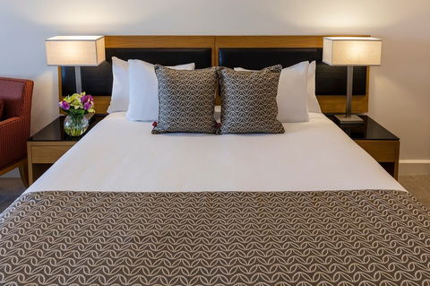 Oaks Elan Darwin - Whitsundays Accommodation 2