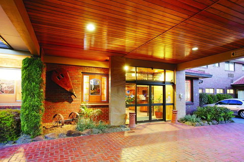 Hotel Bruce County - Whitsundays Accommodation 1