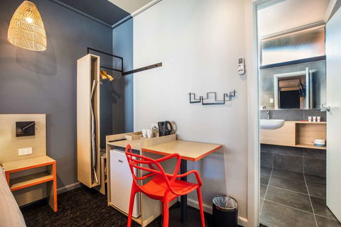 Monash Hotel - Whitsundays Accommodation 2