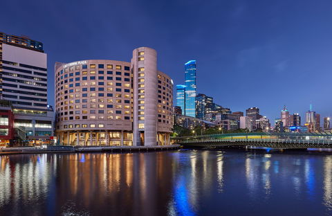 Crowne Plaza Melbourne - Whitsundays Accommodation 0