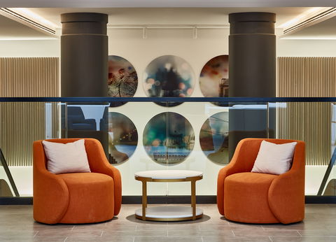 Crowne Plaza Melbourne - Whitsundays Accommodation 2
