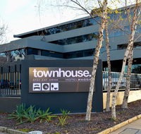 Townhouse Hotel Wagga - Whitsundays Accommodation