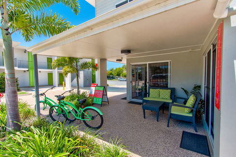 Mackay Oceanside Central Hotel - Whitsundays Accommodation 1