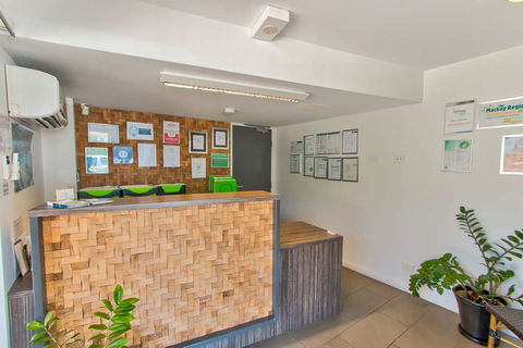 Mackay Oceanside Central Hotel - Whitsundays Accommodation 2