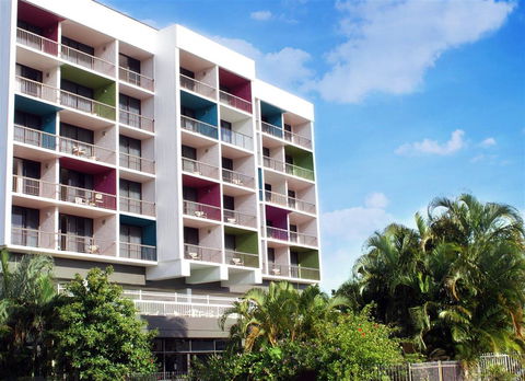 Cairns Plaza Hotel - Whitsundays Accommodation 0