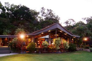Trinity Beach Palace - Whitsundays Accommodation 0