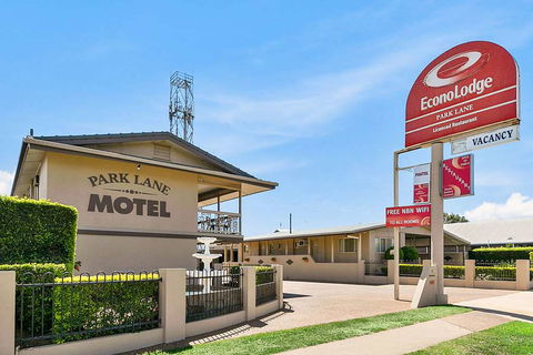 Econo Lodge Park Lane - Whitsundays Accommodation 0