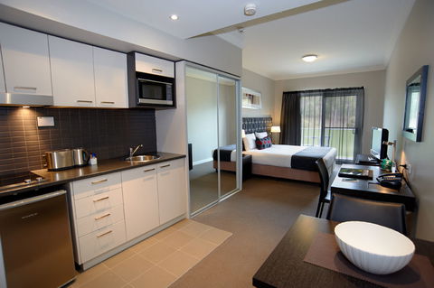 Quest Campbelltown Serviced Apartments - Whitsundays Accommodation 2