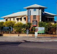 MAS Country Club Motor Inn - Whitsundays Accommodation