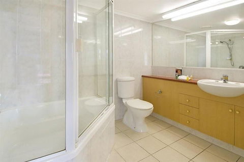 Springwood Tower Apartment Hotel - Whitsundays Accommodation 2