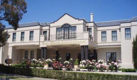 Beau Monde International - Whitsundays Accommodation 0