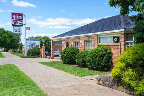 Golden Chain Aalana Motor Inn - Whitsundays Accommodation 0