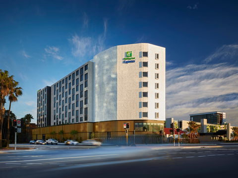 Holiday Inn Express Sydney Airport - Whitsundays Accommodation 2