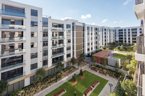 Meriton Suites Sydney Airport - Whitsundays Accommodation 0