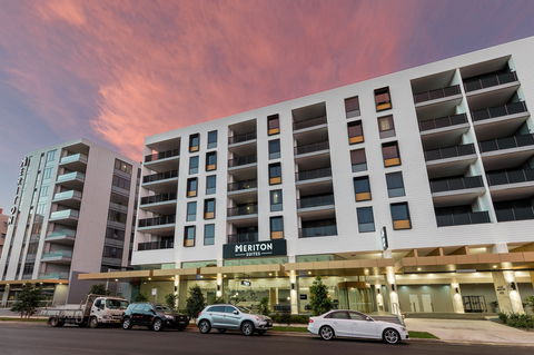 Meriton Suites Sydney Airport - Whitsundays Accommodation 1