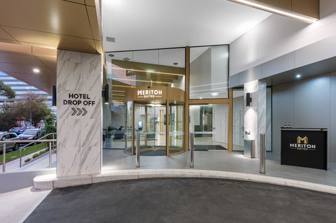 Meriton Suites Sydney Airport - Whitsundays Accommodation 2