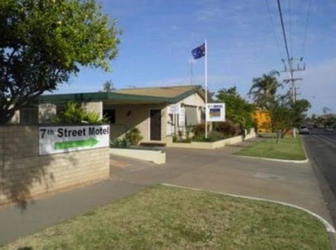 7th St Motel - Whitsundays Accommodation 0