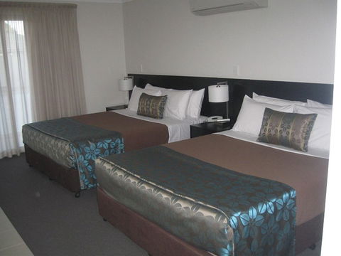 Royal Motel Miles - Whitsundays Accommodation 1