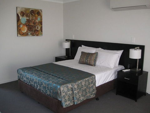Royal Motel Miles - Whitsundays Accommodation 2