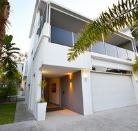 Alex Beach House - Whitsundays Accommodation