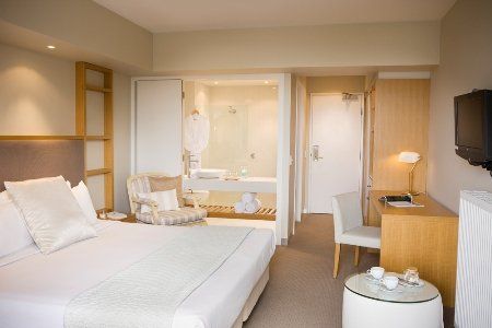 Deep Blue Hotel & Hot Springs - Whitsundays Accommodation 2