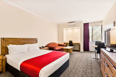 Quality Hotel Manor - Whitsundays Accommodation 3