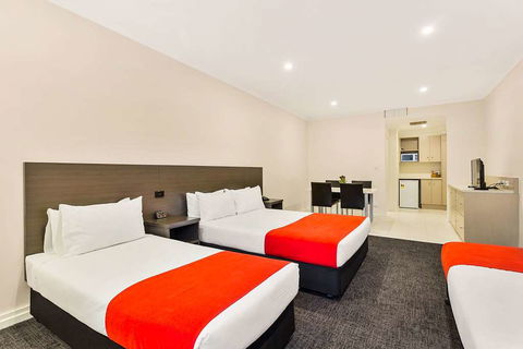 Quality Hotel Manor - Whitsundays Accommodation 5