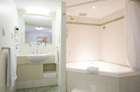 Hotel Northbridge - Whitsundays Accommodation 2