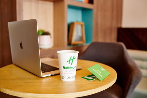 Holiday Inn Dandenong - Whitsundays Accommodation 4