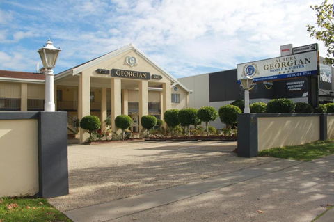 Albury Georgian - Whitsundays Accommodation 0