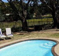 Golden Heritage Motor Inn  Cottages - Whitsundays Accommodation